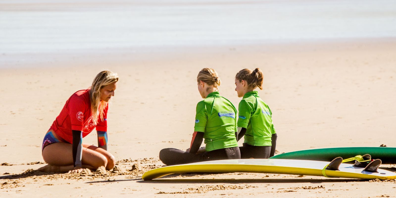 Clases iniciación al surf en Cantabria Buena Onda